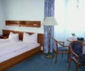 https://hotel-garni-wilhelmsruher-damm.find-berlin-hotels.com